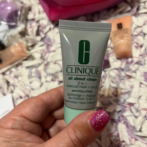 NEW Clinique 8pc Kit Cleaning Balm Face Soap Moisture Mask Eyeliner Mascara Bag - Picture 4 of 16